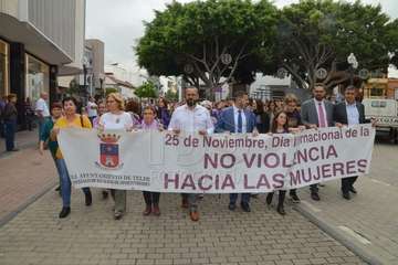 Telde protesta en silencio contra la violencia machista (Foto TA y Francisco Javier Santana)